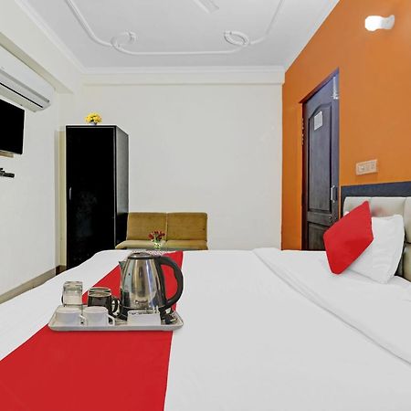 Hotel O J.D Palace Chinhat Bagian luar foto